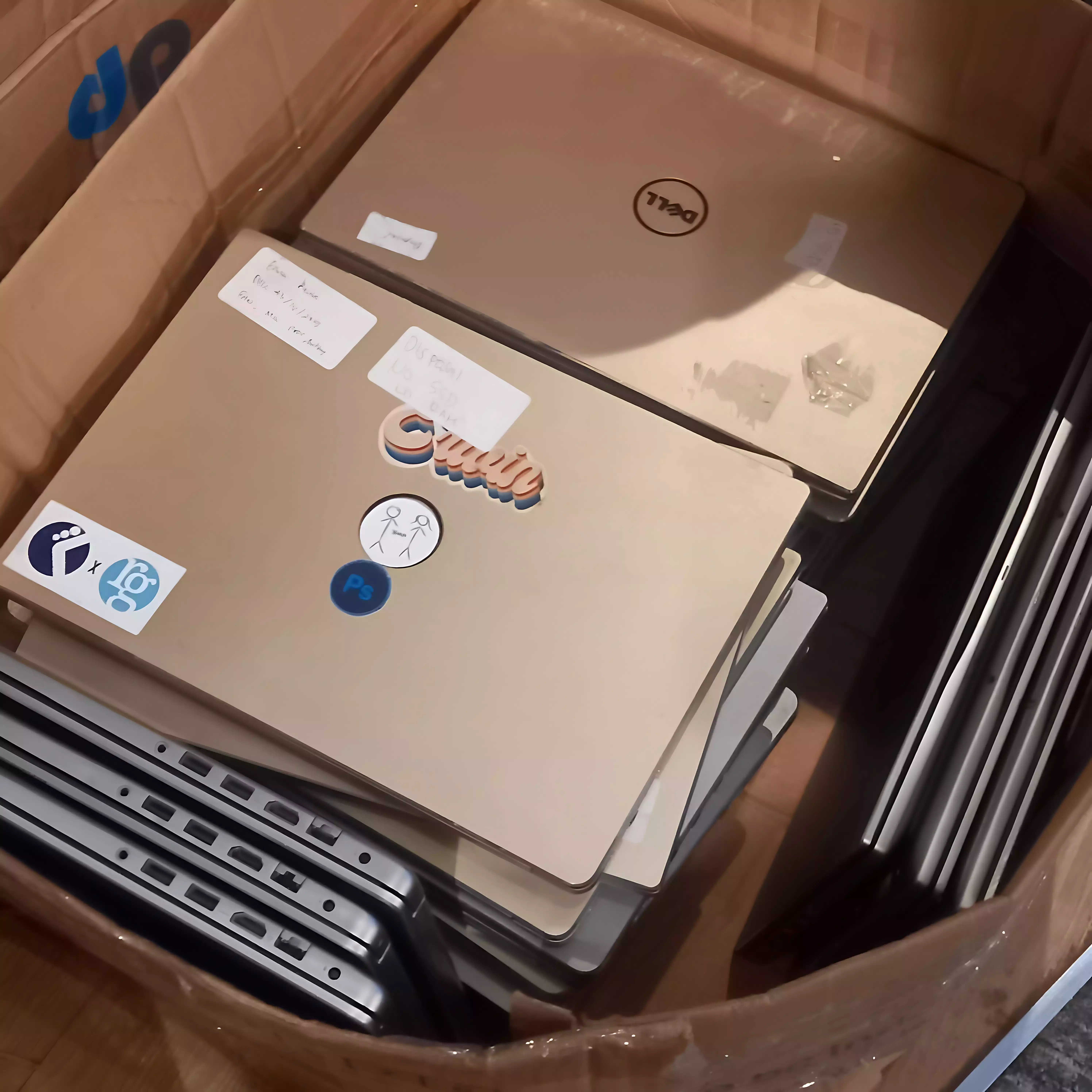 Inspeksi kualitas laptop