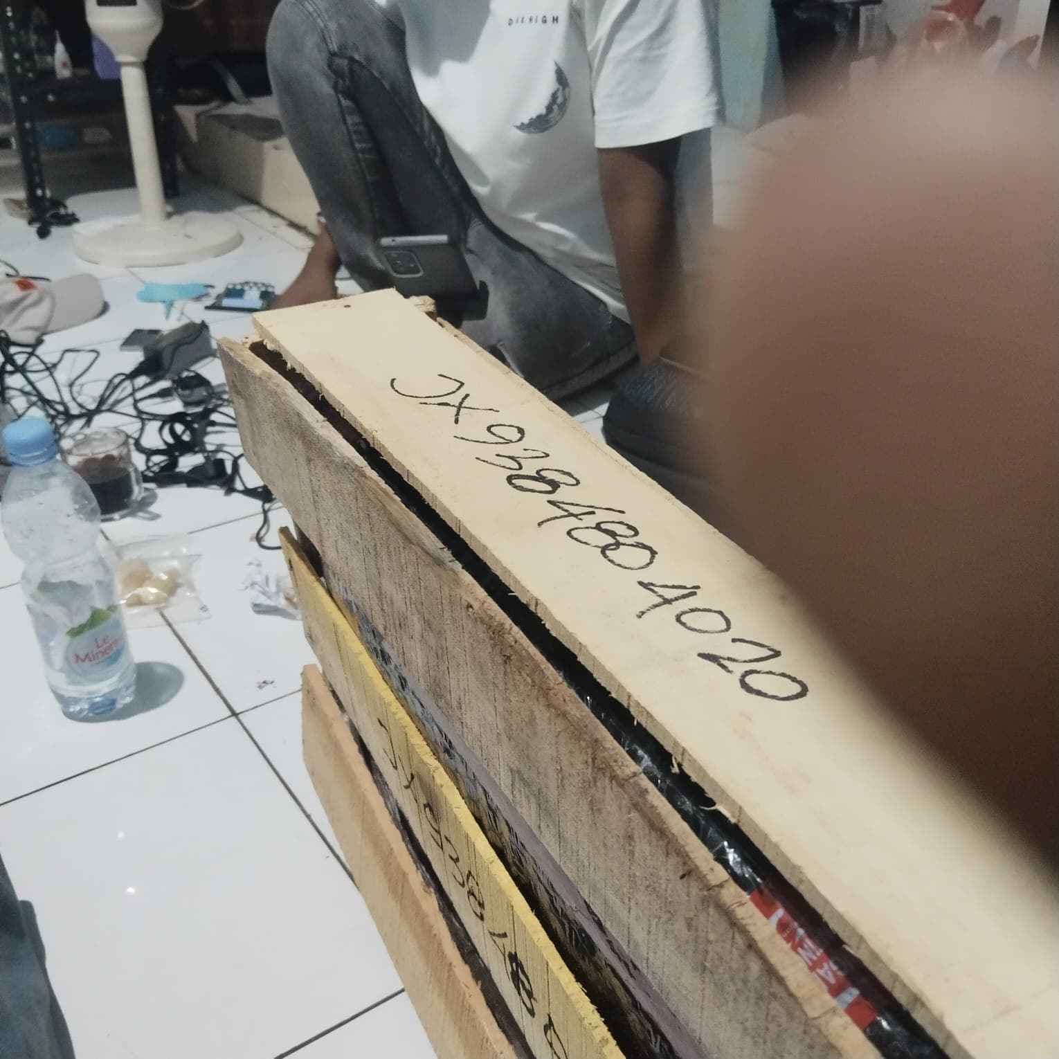 Packing laptop untuk kirim